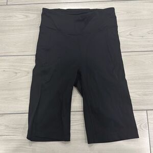 Lululemon black biker shorts size 4   probably only worn once or twice